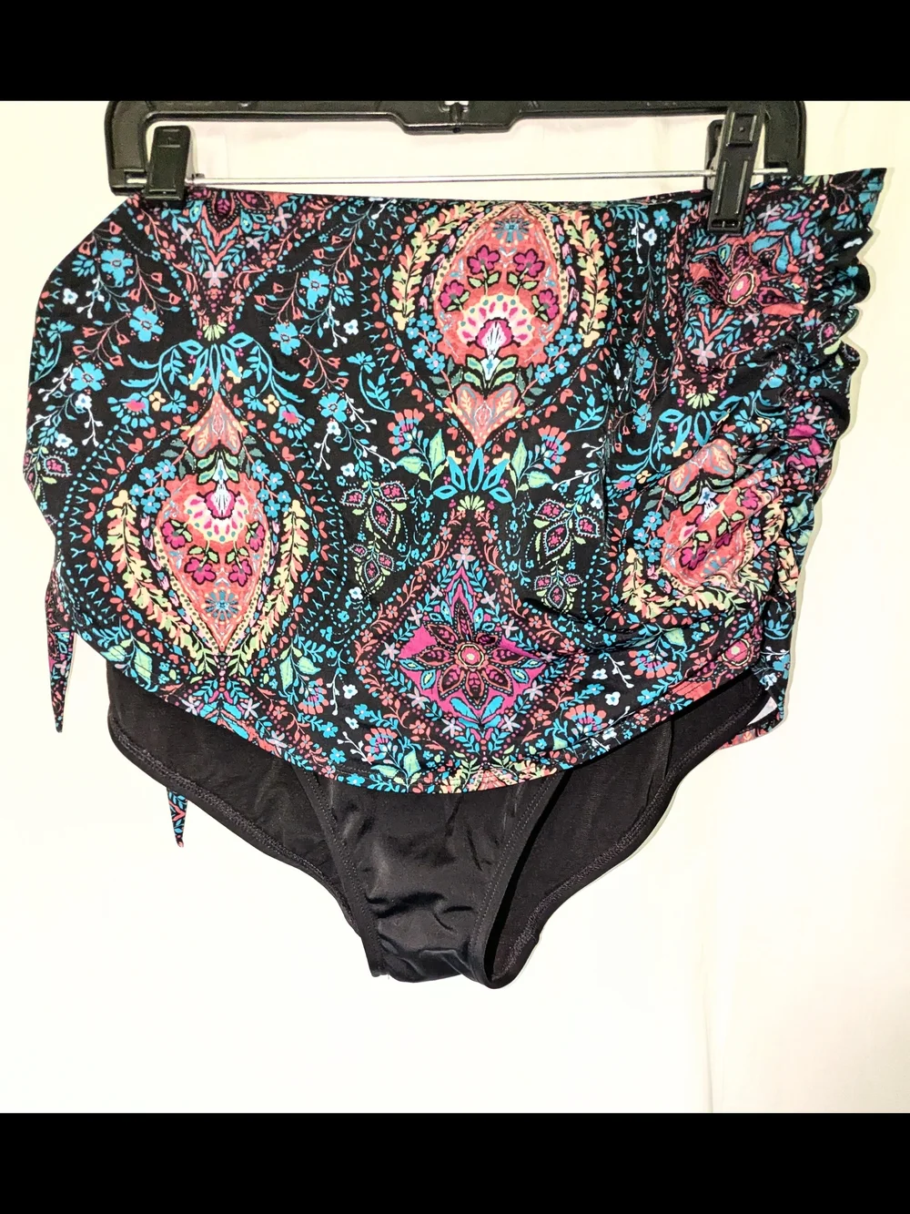Women’s 2 Piece Multicolor Paisley Floral Ruffle Swimsuit - Picture 5 of 7